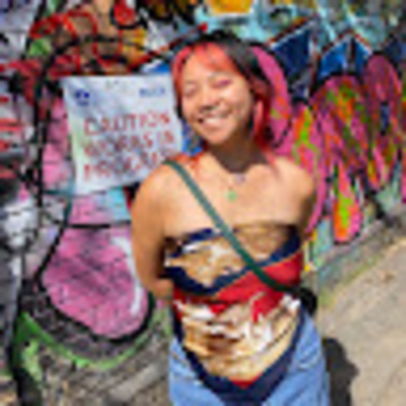 Meet your Posher, Eileen - Picture 1 of 1